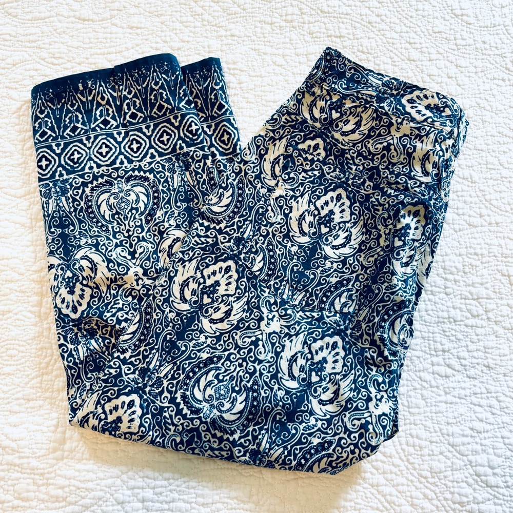 ❗️Ralph Lauren Blue Paisley Cropped Pants MSRP $98!